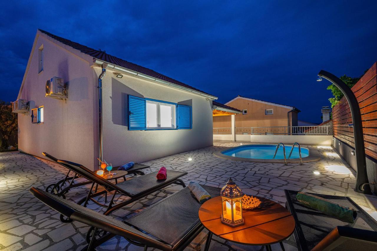 Villa Nika Jasenice  Luaran gambar